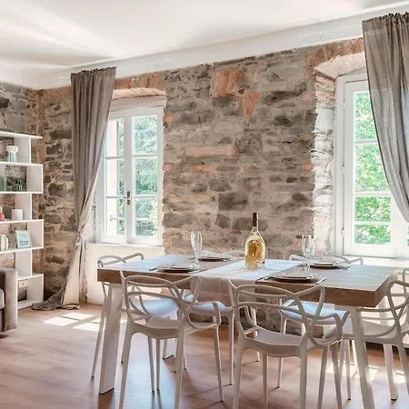 Apartment Daisy Flower - The House Of Travelers Como